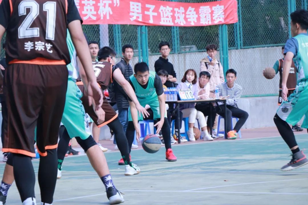 九游娱乐网站-包含南美篮球精英赛场对抗，峰回路转激烈搏击的词条